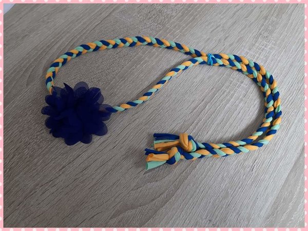 Ibiza haarband kobaltblauw-mintgroen-geel en kobaltblauwe bloem